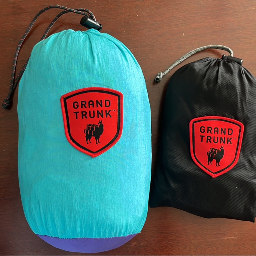 Grand trunk hammock with straps